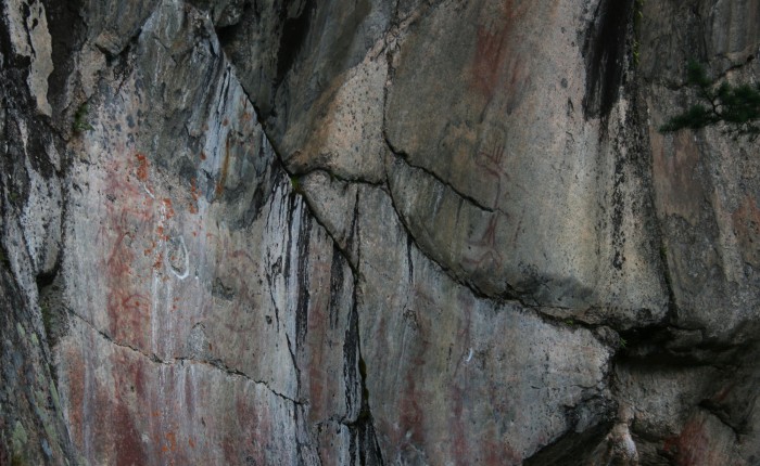 Astuvansalmen kalliomaalaukset
